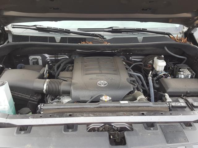 Photo 6 VIN: 5TFEY5F19KX252707 - TOYOTA TUNDRA CRE 