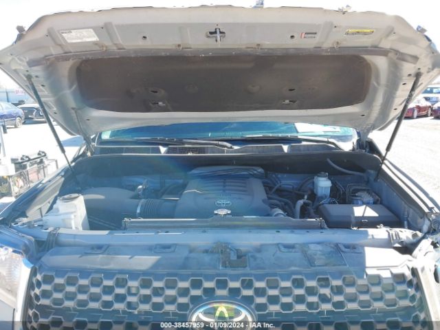 Photo 9 VIN: 5TFEY5F19LX256810 - TOYOTA TUNDRA 