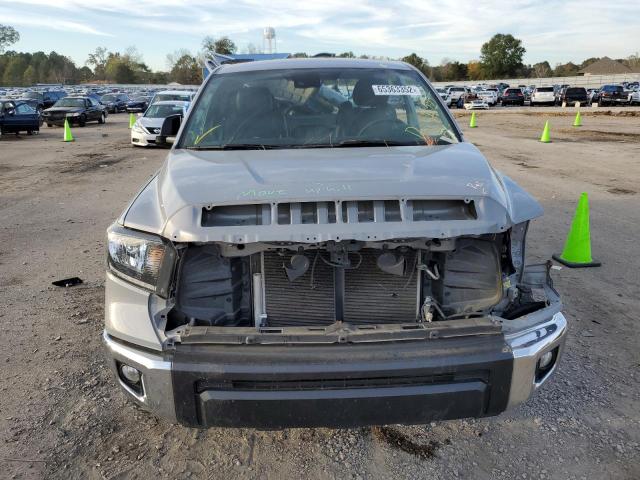 Photo 8 VIN: 5TFEY5F19LX261585 - TOYOTA TUNDRA CRE 