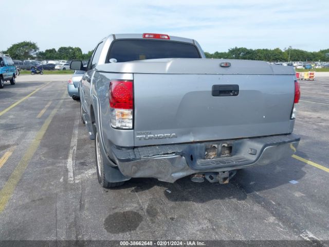 Photo 5 VIN: 5TFEY5F1XAX081853 - TOYOTA TUNDRA 