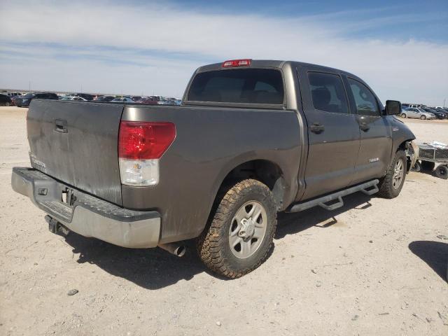 Photo 2 VIN: 5TFEY5F1XAX095669 - TOYOTA TUNDRA CRE 