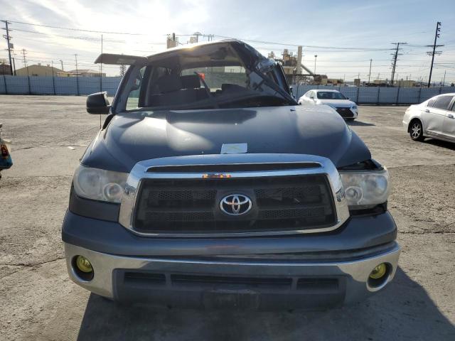 Photo 4 VIN: 5TFEY5F1XAX097051 - TOYOTA TUNDRA CRE 