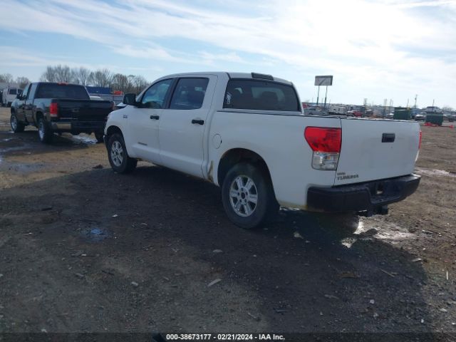 Photo 2 VIN: 5TFEY5F1XBX105134 - TOYOTA TUNDRA 