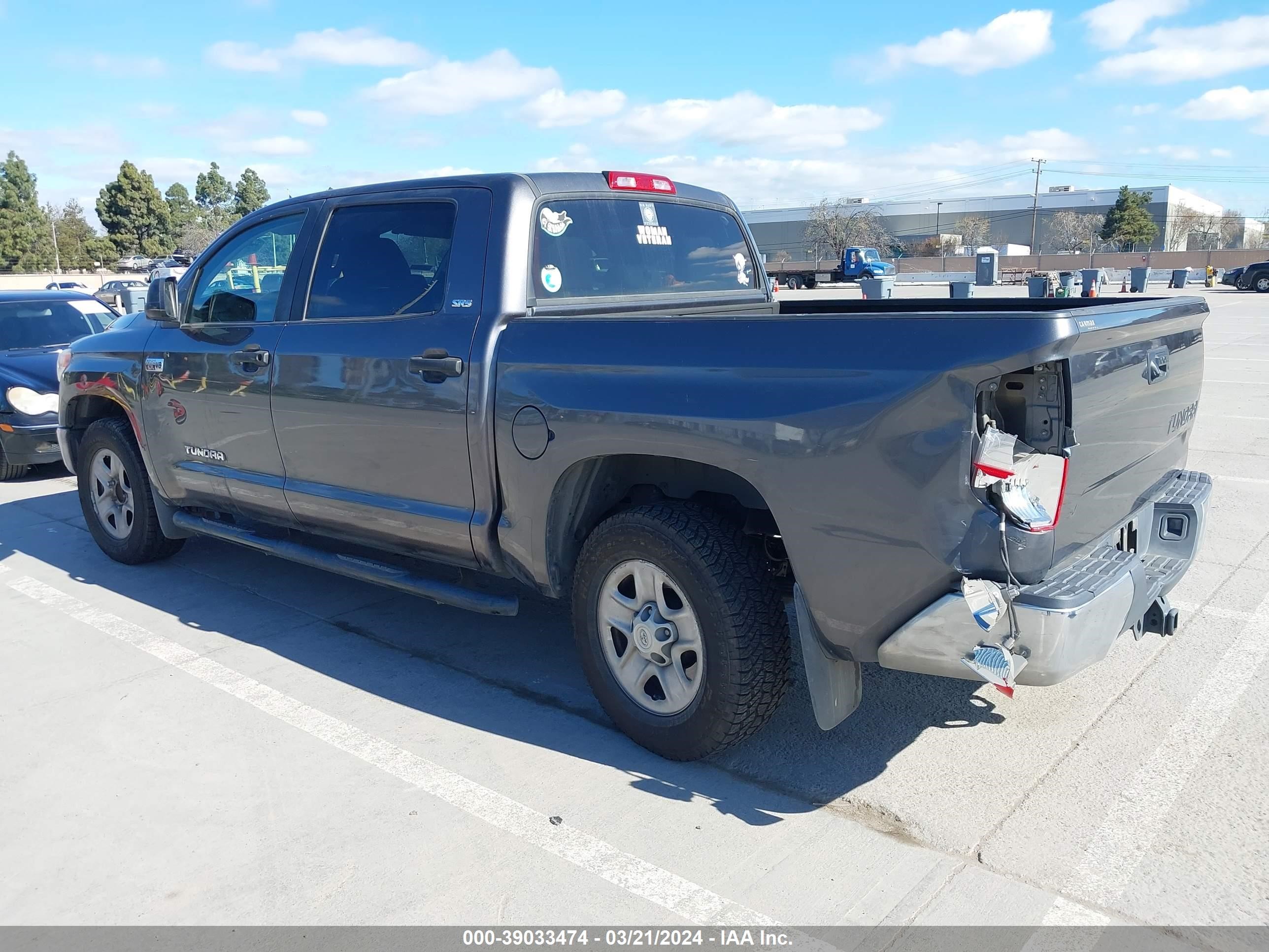 Photo 2 VIN: 5TFEY5F1XGX192475 - TOYOTA TUNDRA 