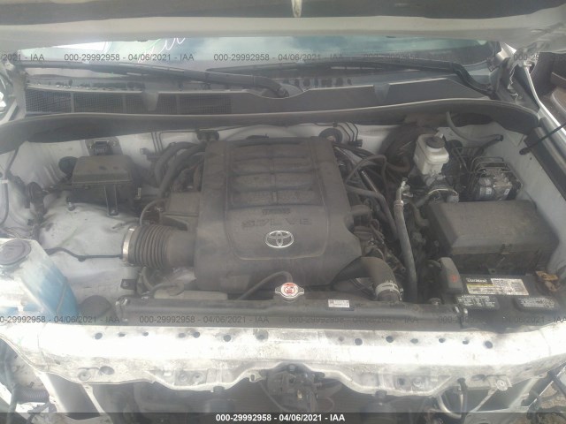 Photo 9 VIN: 5TFEY5F1XJX231539 - TOYOTA TUNDRA 2WD 