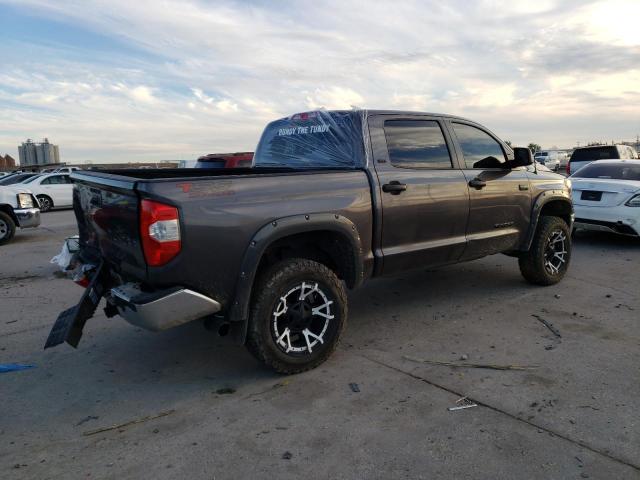 Photo 2 VIN: 5TFEY5F1XJX240435 - TOYOTA TUNDRA CRE 