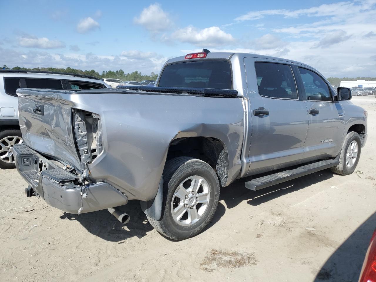 Photo 2 VIN: 5TFEY5F1XMX295133 - TOYOTA TUNDRA 