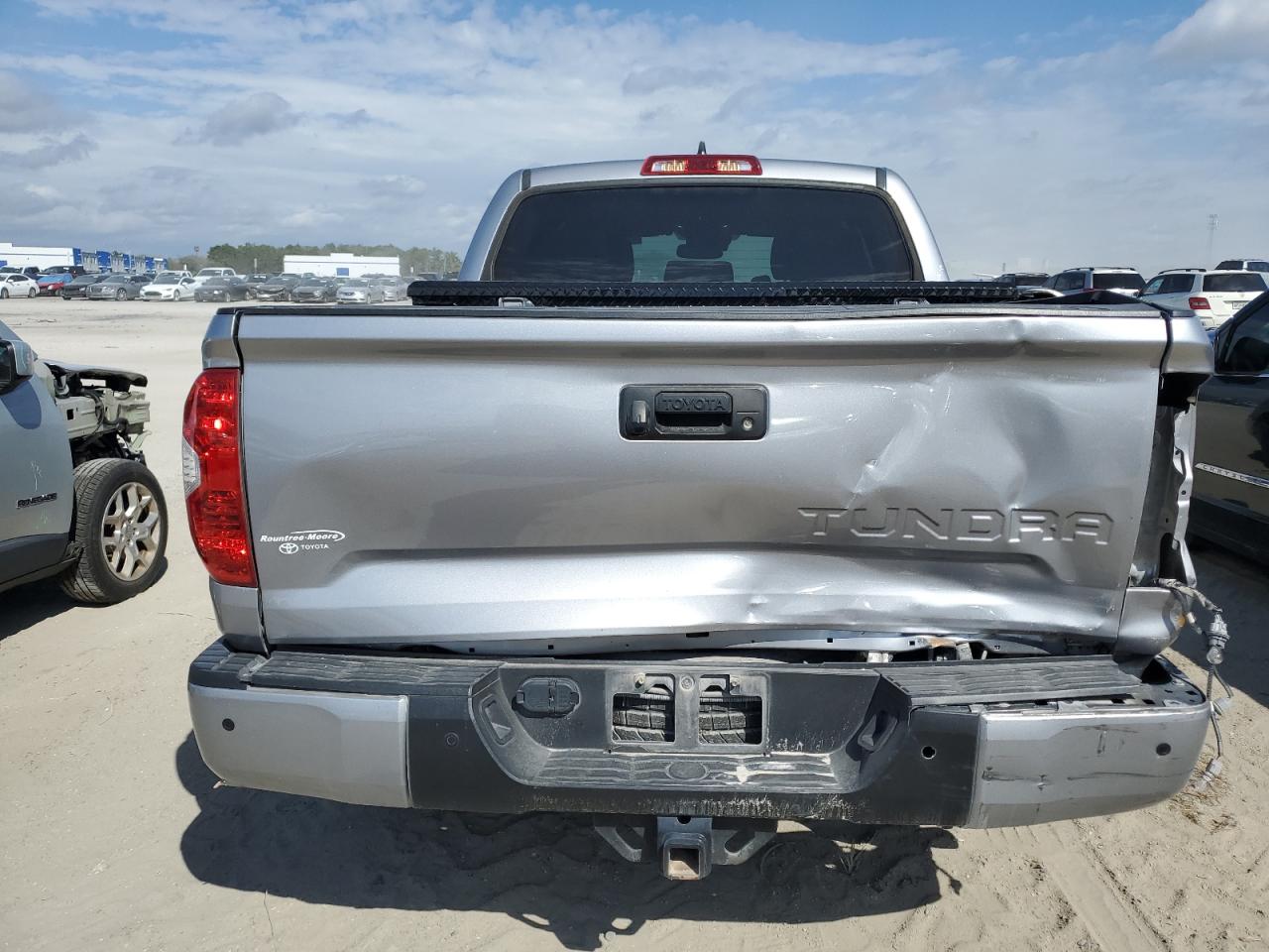 Photo 5 VIN: 5TFEY5F1XMX295133 - TOYOTA TUNDRA 