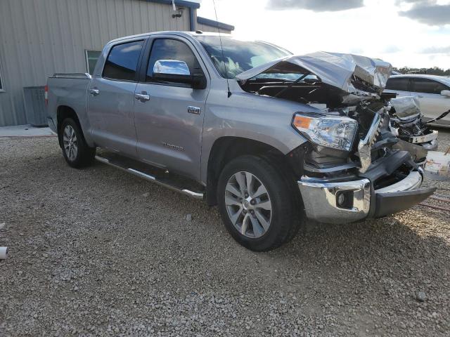 Photo 3 VIN: 5TFFW5F11HX224628 - TOYOTA TUNDRA CRE 