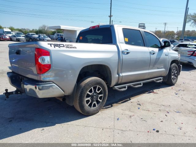 Photo 3 VIN: 5TFFW5F18GX201037 - TOYOTA TUNDRA 