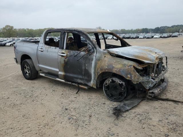 Photo 3 VIN: 5TFFY5F11AX091398 - TOYOTA TUNDRA 