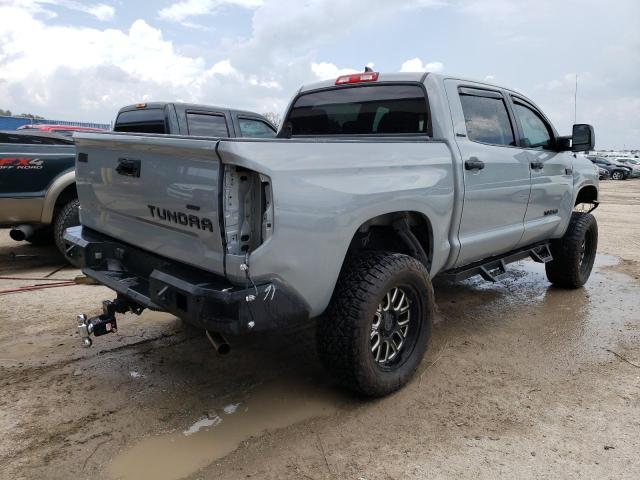 Photo 2 VIN: 5TFFY5F11JX238772 - TOYOTA TUNDRA CRE 