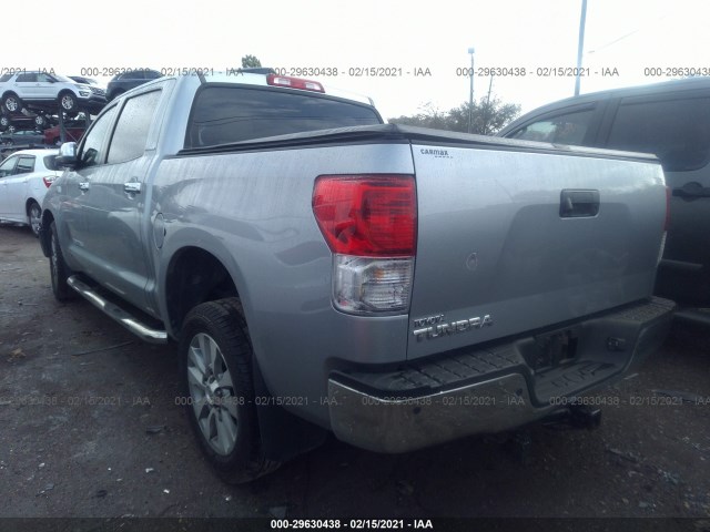 Photo 2 VIN: 5TFFY5F13BX103925 - TOYOTA TUNDRA 2WD TRUCK 