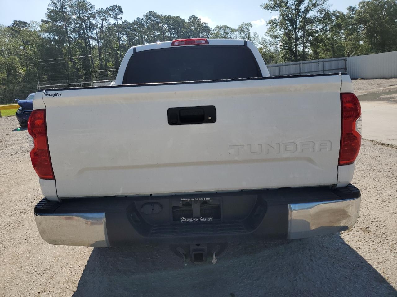 Photo 5 VIN: 5TFFY5F13LX257858 - TOYOTA TUNDRA 