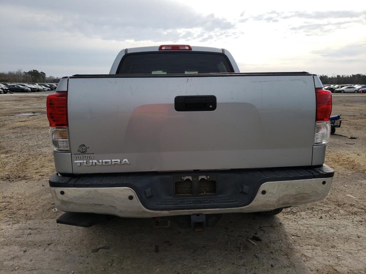 Photo 5 VIN: 5TFFY5F14BX103125 - TOYOTA TUNDRA 