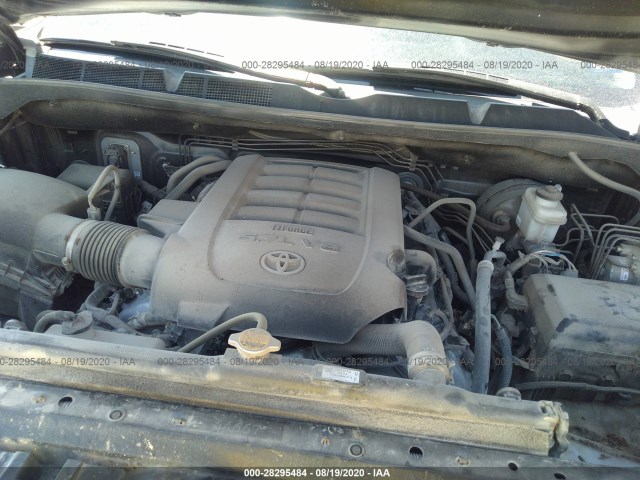 Photo 9 VIN: 5TFFY5F14JX229354 - TOYOTA TUNDRA 2WD 