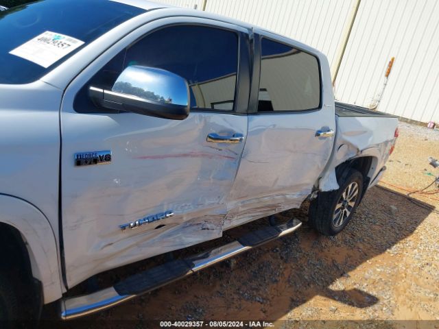 Photo 5 VIN: 5TFFY5F14JX236501 - TOYOTA TUNDRA 