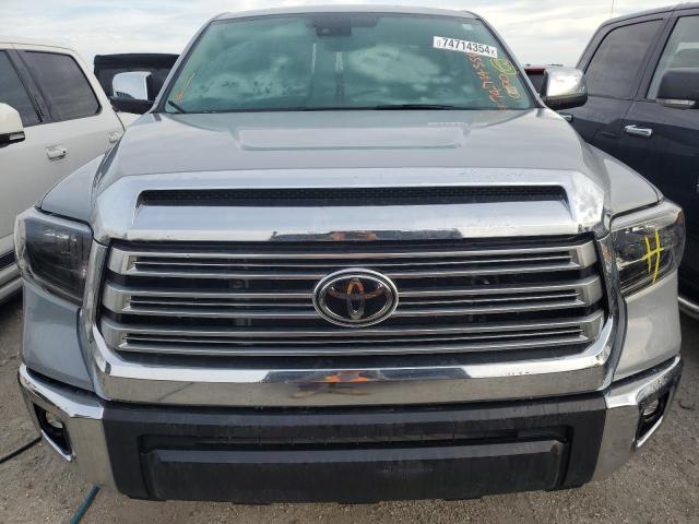 Photo 4 VIN: 5TFFY5F14LX264804 - TOYOTA TUNDRA CRE 