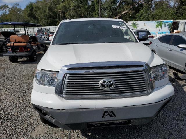 Photo 4 VIN: 5TFFY5F15AX093994 - TOYOTA TUNDRA CRE 