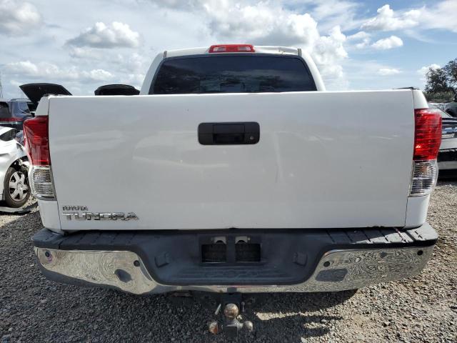 Photo 5 VIN: 5TFFY5F15AX093994 - TOYOTA TUNDRA CRE 