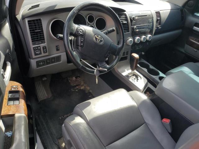 Photo 7 VIN: 5TFFY5F15AX093994 - TOYOTA TUNDRA CRE 