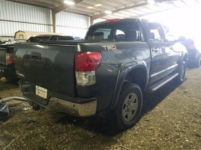 Photo 3 VIN: 5TFFY5F15AX096412 - TOYOTA TUNDRA 