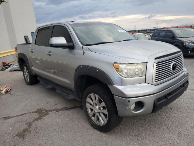 Photo 3 VIN: 5TFFY5F15CX125085 - TOYOTA TUNDRA CRE 