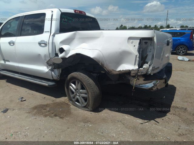 Photo 5 VIN: 5TFFY5F16BX111713 - TOYOTA TUNDRA 2WD TRUCK 