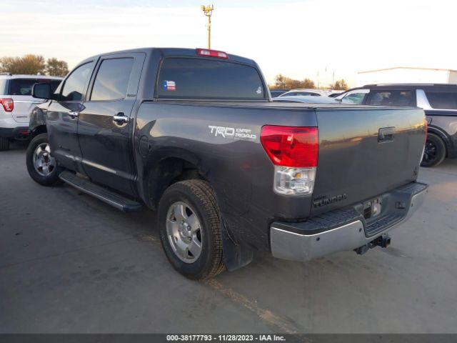 Photo 2 VIN: 5TFFY5F16BX112747 - TOYOTA TUNDRA 