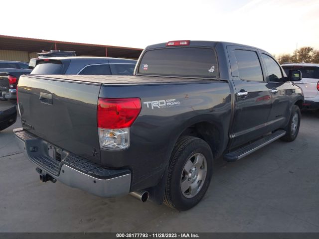 Photo 3 VIN: 5TFFY5F16BX112747 - TOYOTA TUNDRA 