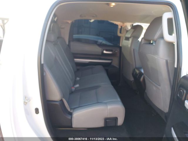 Photo 7 VIN: 5TFFY5F16JX235284 - TOYOTA TUNDRA 