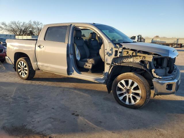 Photo 3 VIN: 5TFFY5F16JX237455 - TOYOTA TUNDRA CRE 