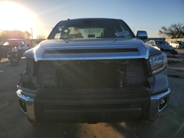 Photo 4 VIN: 5TFFY5F16JX237455 - TOYOTA TUNDRA CRE 