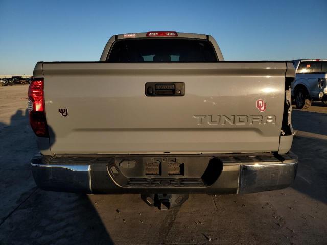 Photo 5 VIN: 5TFFY5F16JX237455 - TOYOTA TUNDRA CRE 