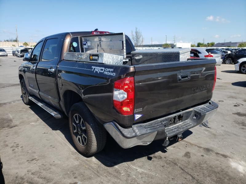 Photo 2 VIN: 5TFFY5F17LX261170 - TOYOTA TUNDRA CRE 