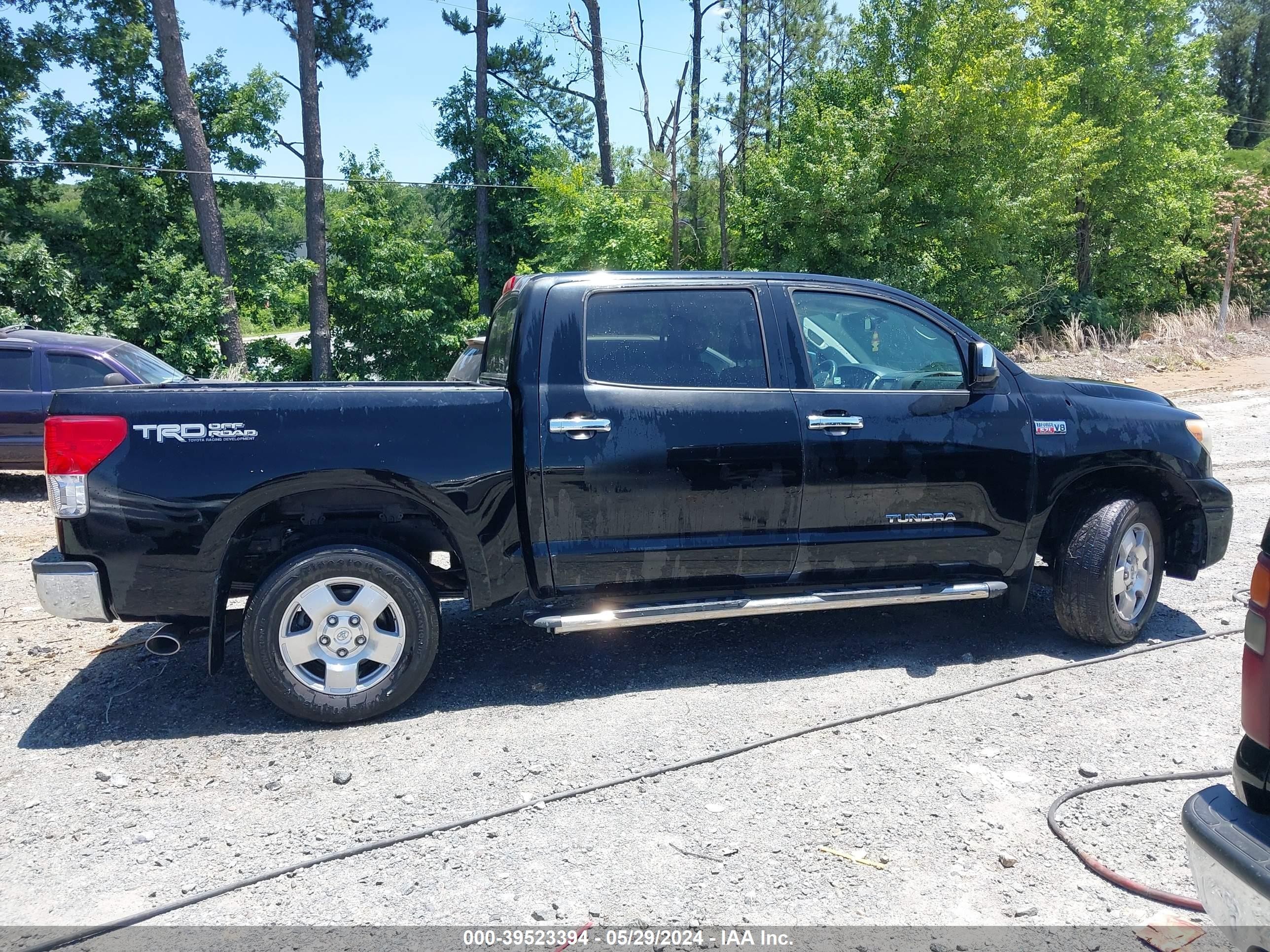 Photo 11 VIN: 5TFFY5F18AX096842 - TOYOTA TUNDRA 