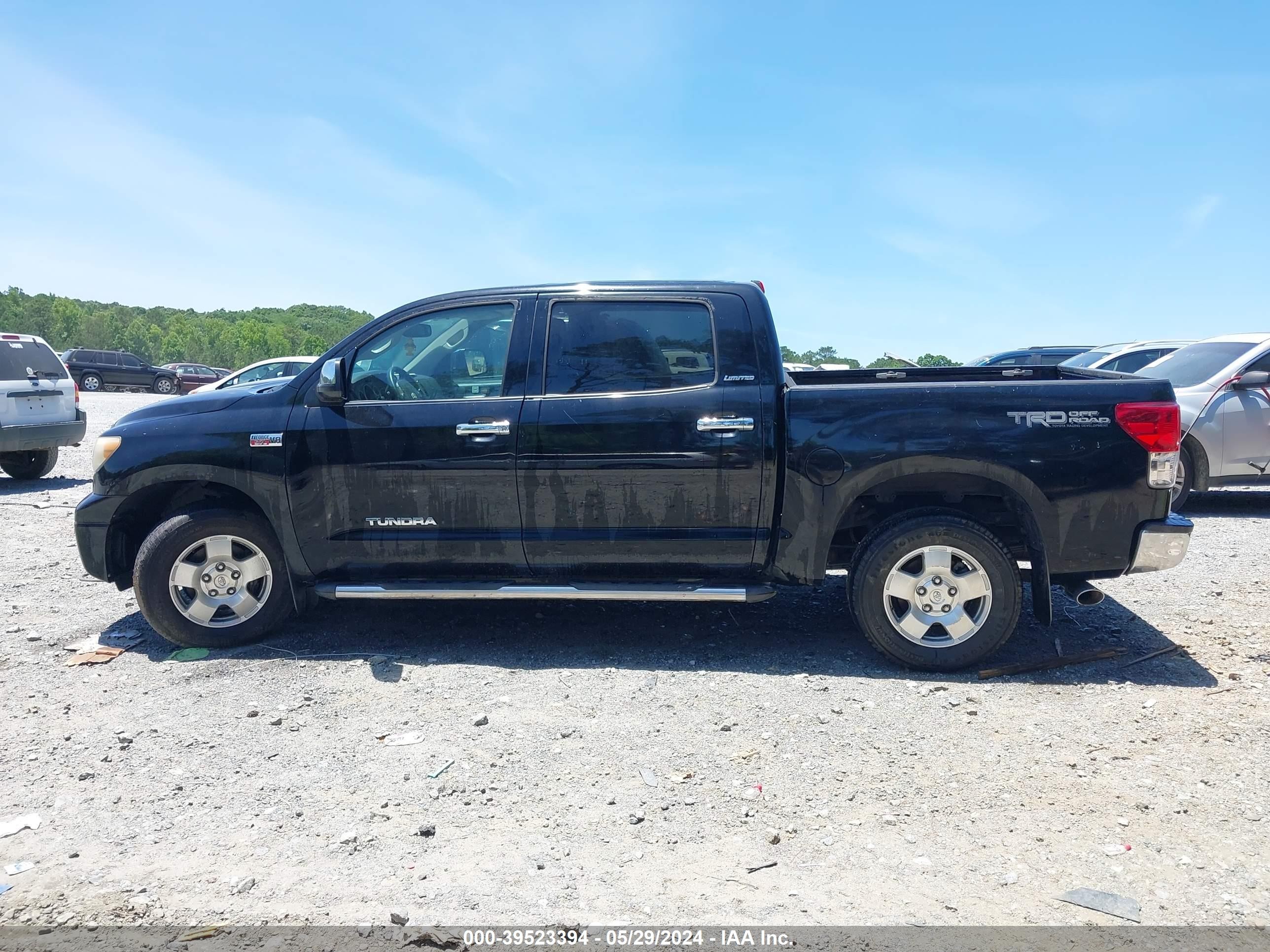 Photo 12 VIN: 5TFFY5F18AX096842 - TOYOTA TUNDRA 