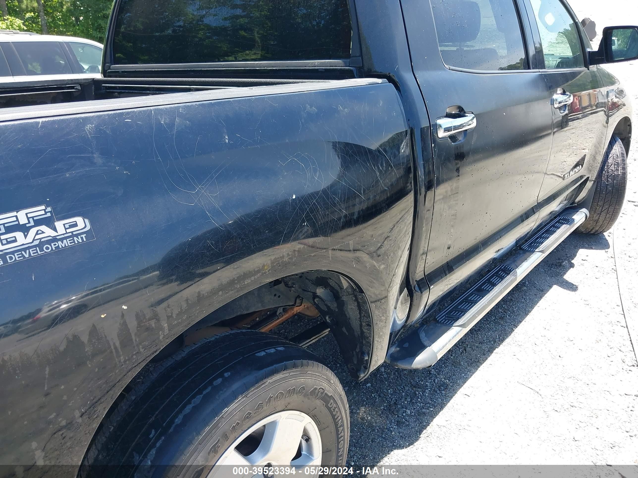 Photo 15 VIN: 5TFFY5F18AX096842 - TOYOTA TUNDRA 