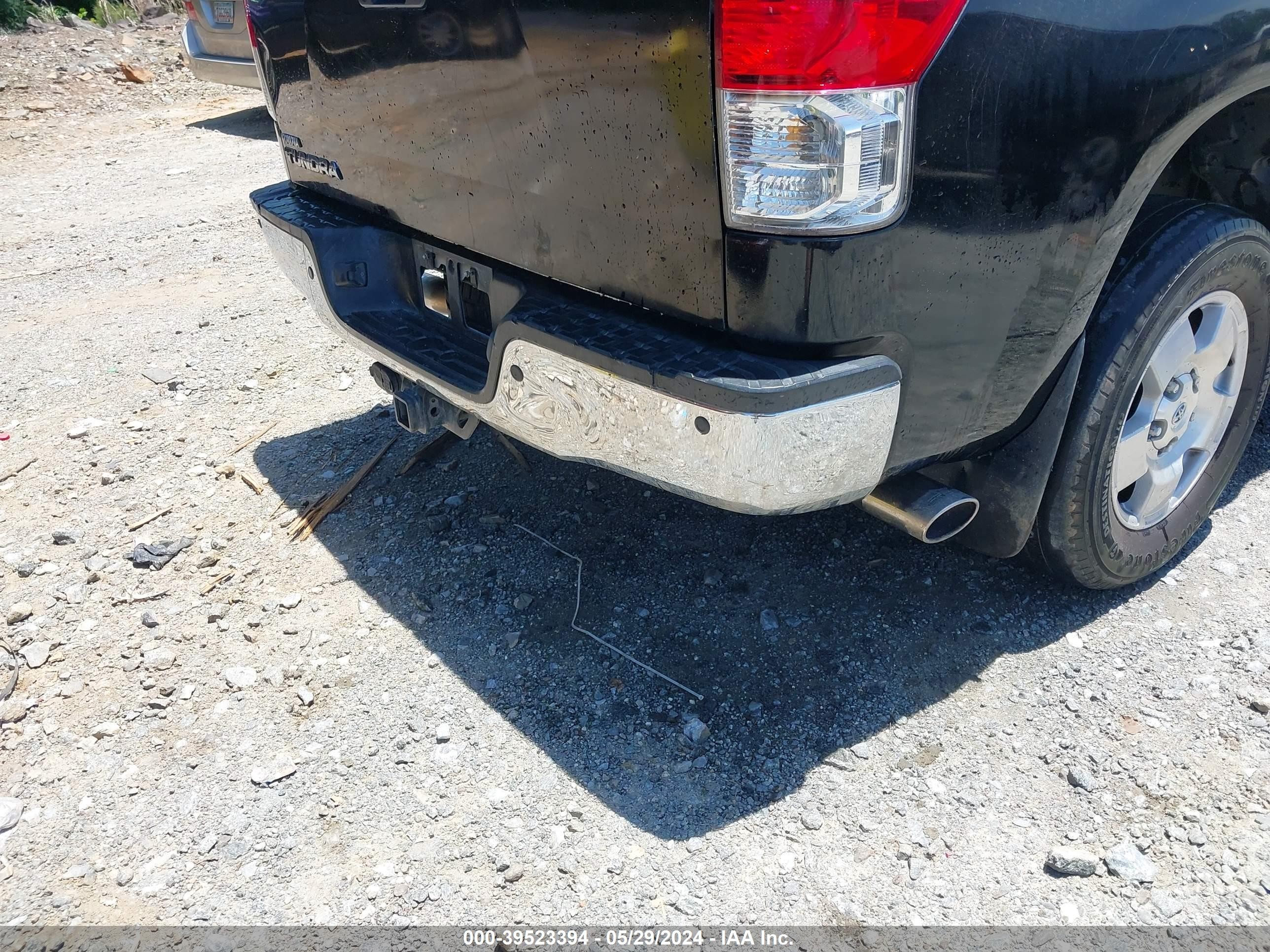 Photo 16 VIN: 5TFFY5F18AX096842 - TOYOTA TUNDRA 