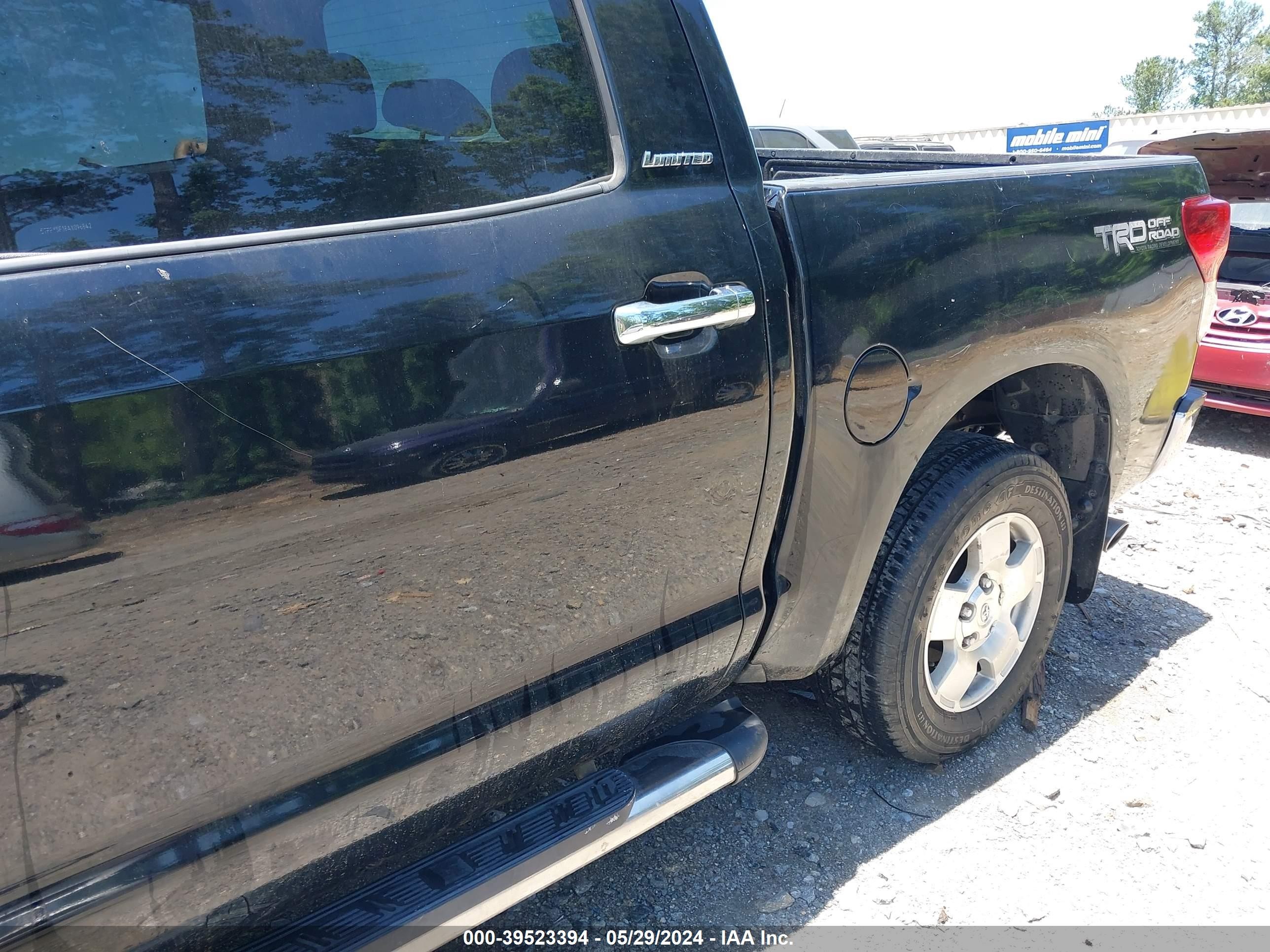 Photo 18 VIN: 5TFFY5F18AX096842 - TOYOTA TUNDRA 