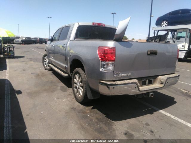 Photo 2 VIN: 5TFFY5F18CX120494 - TOYOTA TUNDRA 2WD TRUCK 