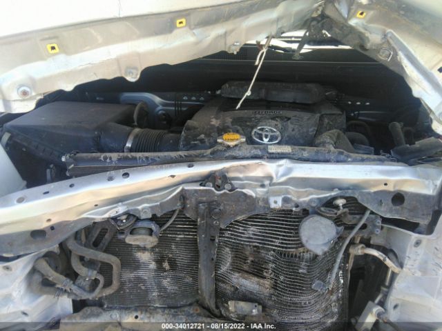 Photo 9 VIN: 5TFFY5F18CX120494 - TOYOTA TUNDRA 2WD TRUCK 