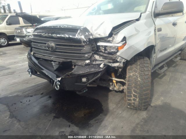 Photo 5 VIN: 5TFFY5F18JX236713 - TOYOTA TUNDRA 2WD 