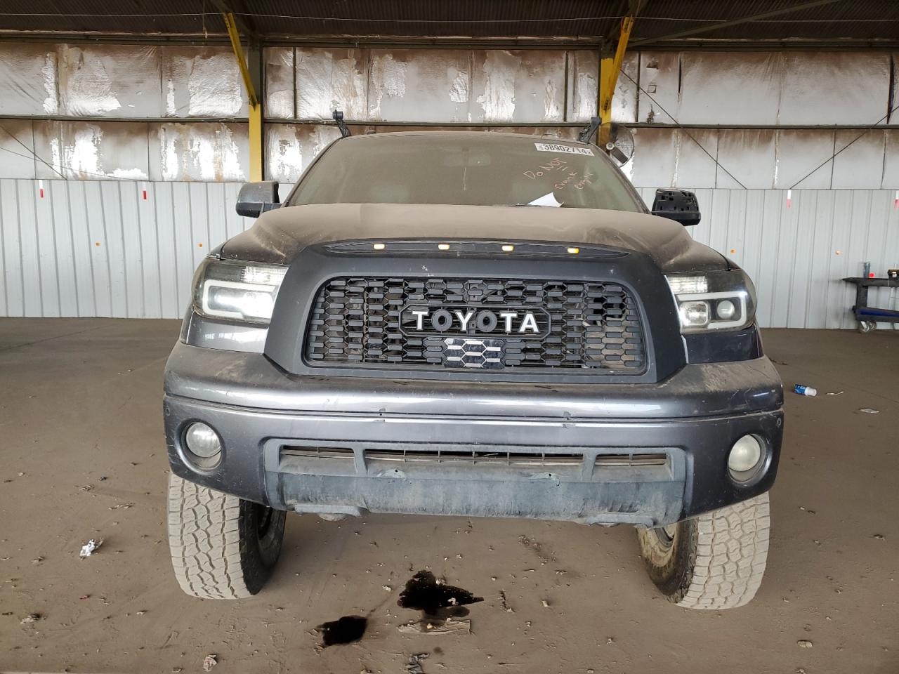 Photo 4 VIN: 5TFFY5F19BX098763 - TOYOTA TUNDRA 