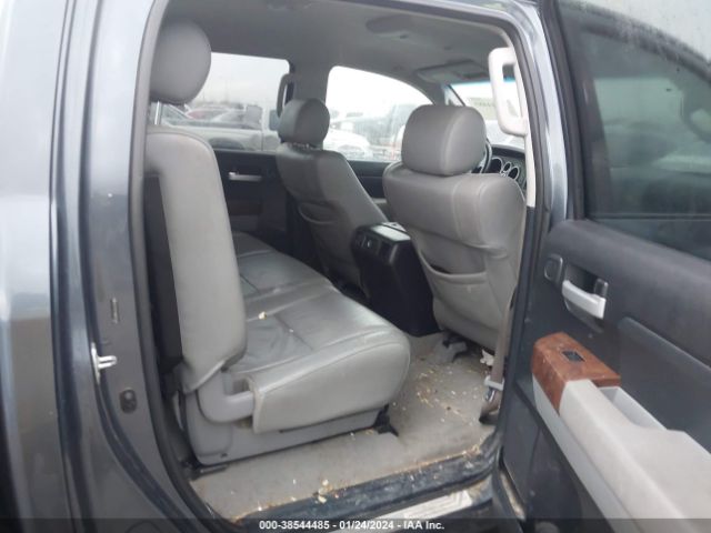 Photo 7 VIN: 5TFFY5F1XAX075409 - TOYOTA TUNDRA 