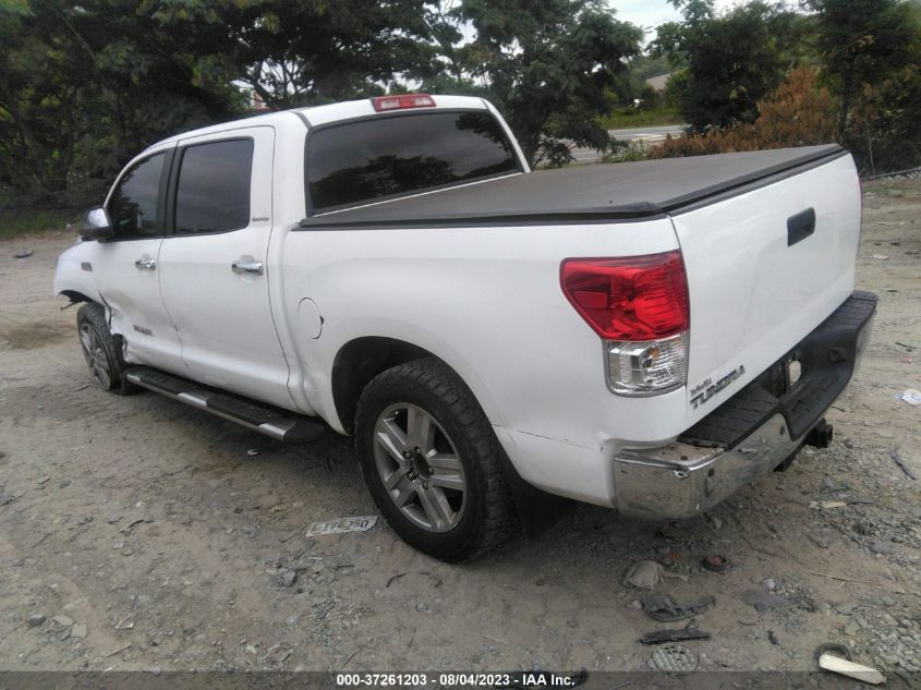 Photo 2 VIN: 5TFFY5F1XAX097412 - TOYOTA TUNDRA 