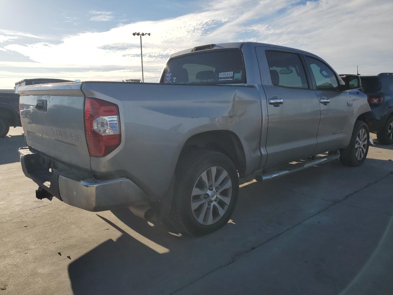 Photo 2 VIN: 5TFFY5F1XEX151961 - TOYOTA TUNDRA 