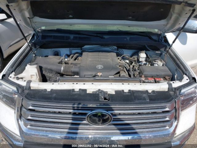 Photo 9 VIN: 5TFFY5F1XJX240469 - TOYOTA TUNDRA 