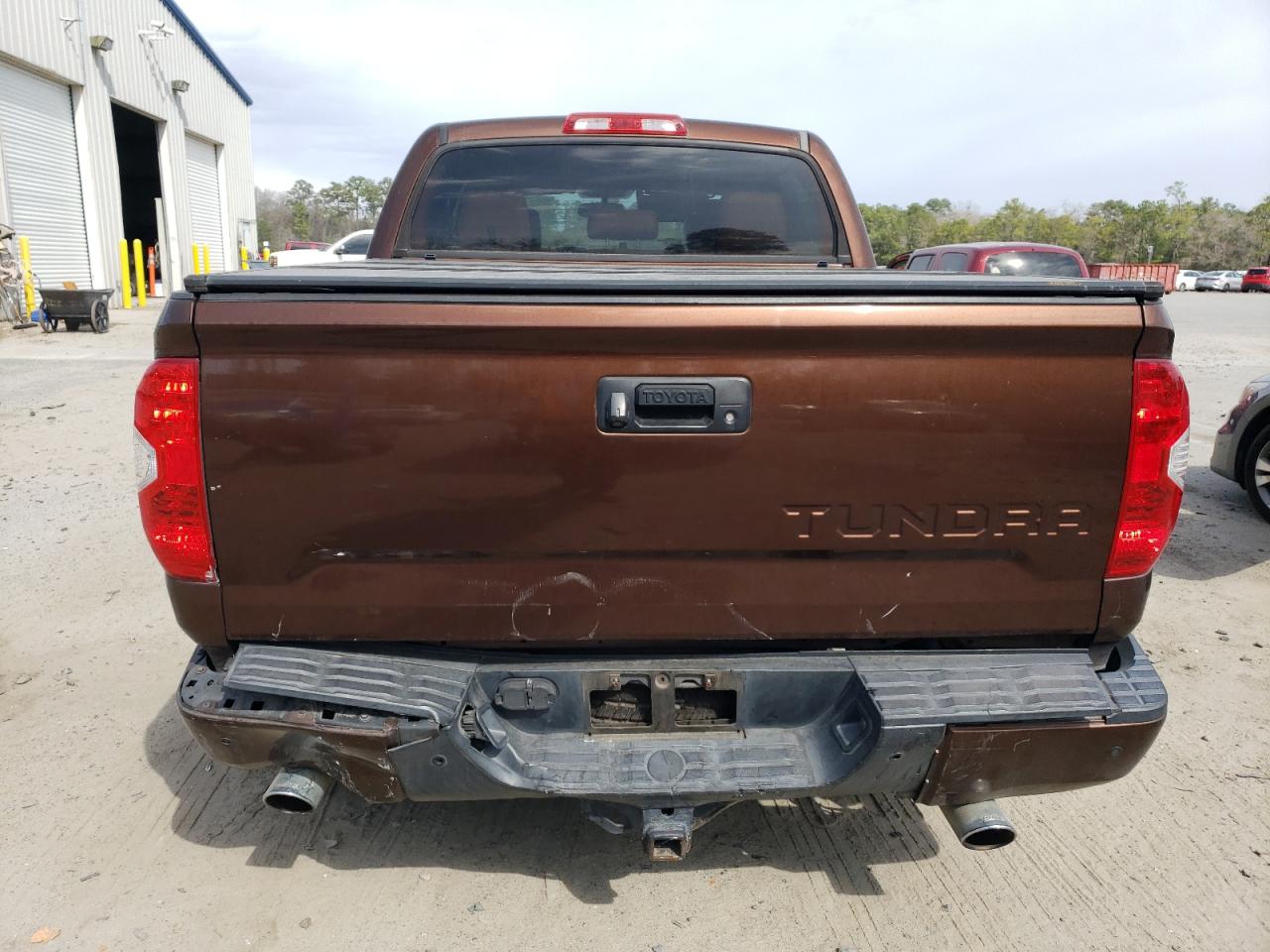 Photo 5 VIN: 5TFGY5F15EX168980 - TOYOTA TUNDRA 