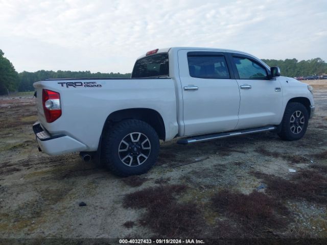 Photo 3 VIN: 5TFGY5F16JX242904 - TOYOTA TUNDRA 